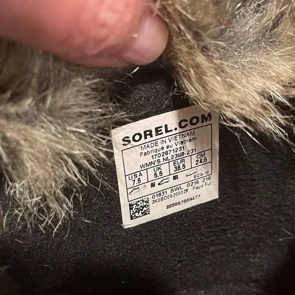 Sorel Boot 7.5 - Picture 4 of 11